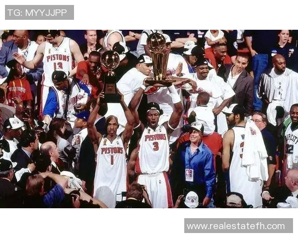 湖人击败活塞成功卫冕总冠军：紫金王朝再度辉煌